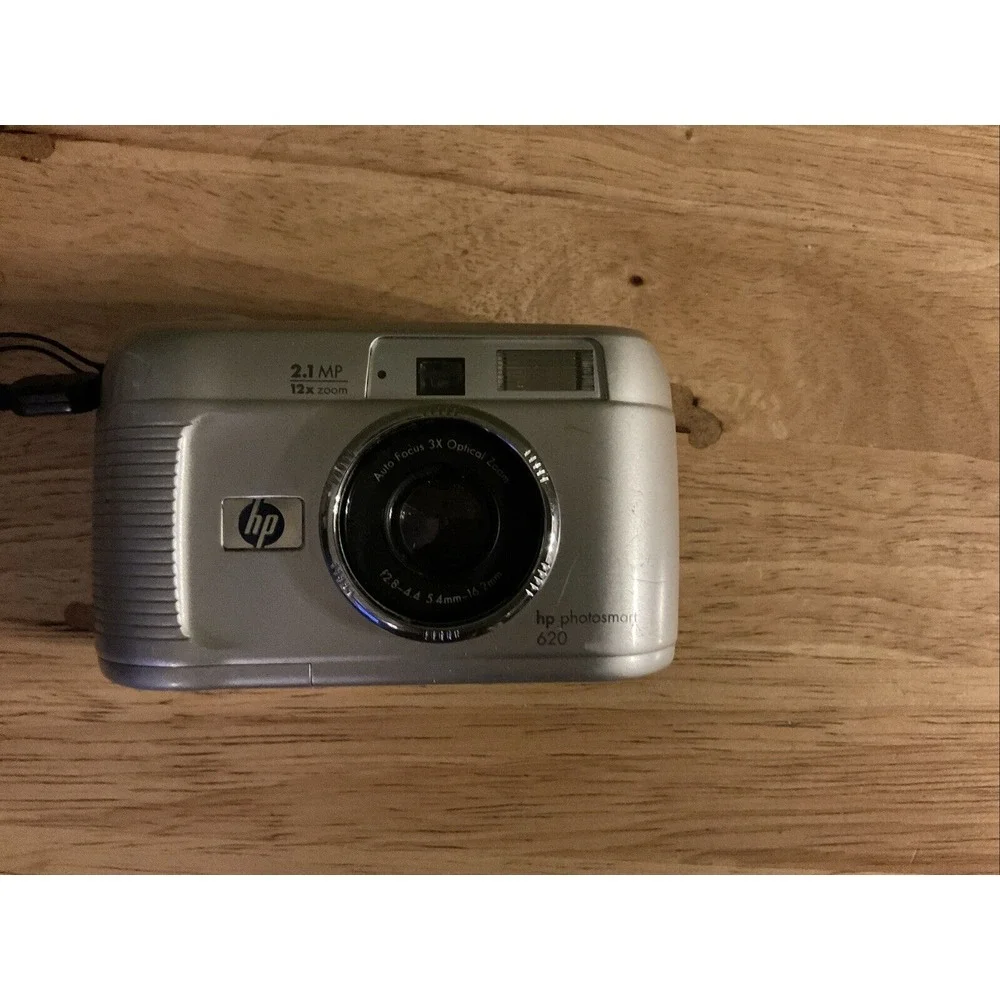 HP Photosmart 620 Digital Camera, For parts Or‎ Repair Only